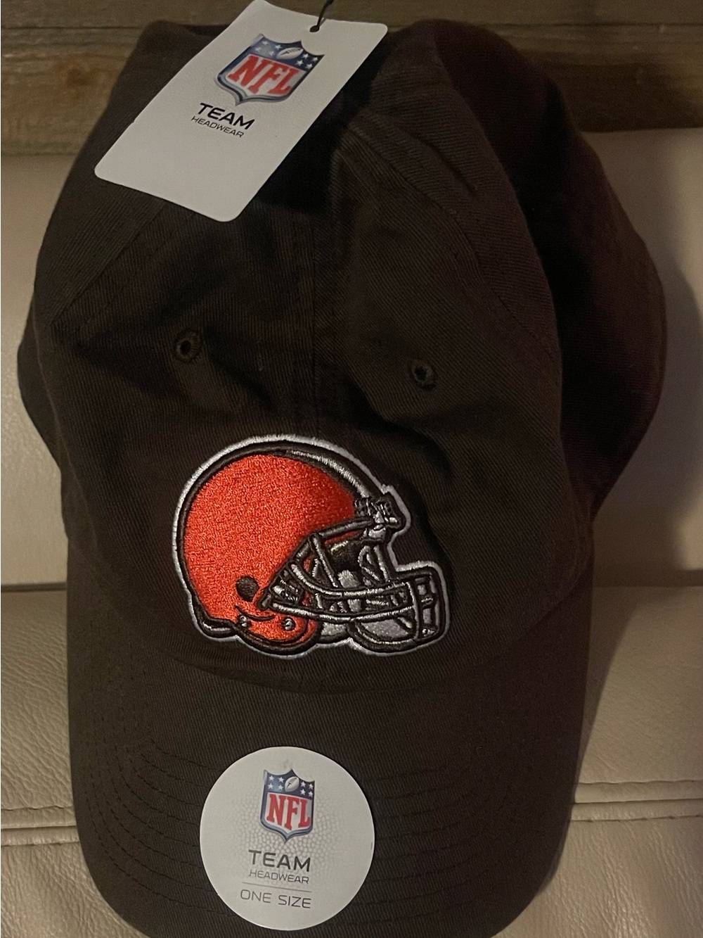 NWT: NFL unisex Cleveland Browns Embroidered Cap 🎄🎁